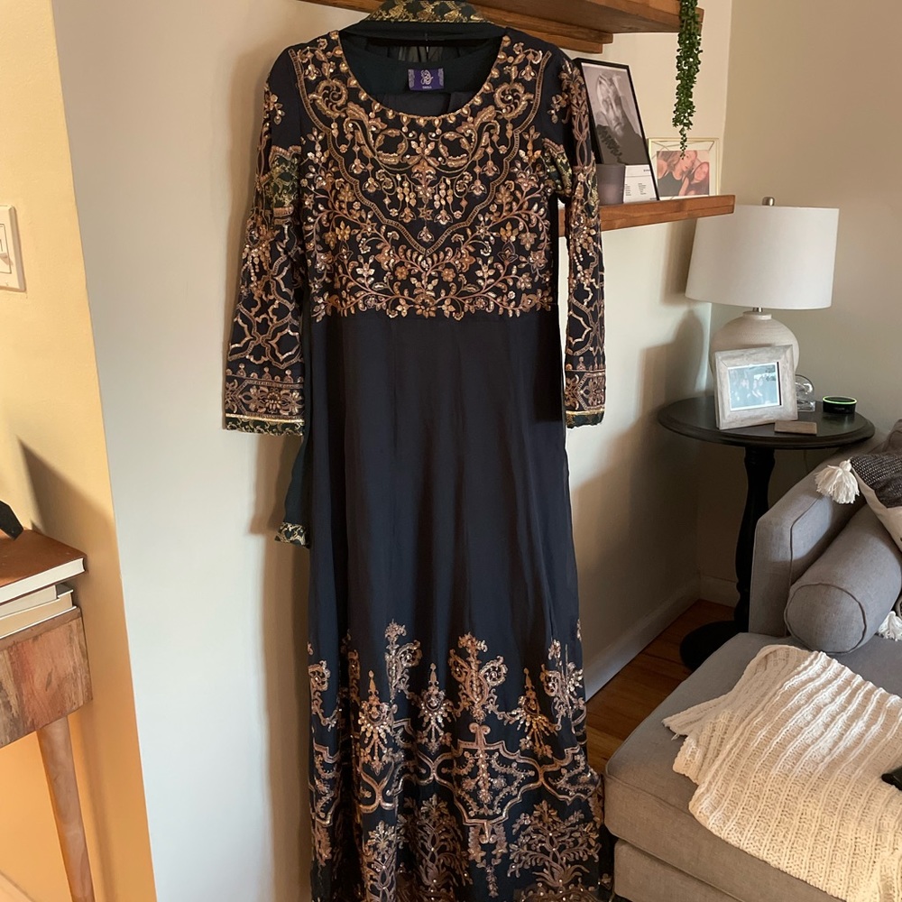 Authentic Muslim Arabic Pakistani Party Dress for Wedding Guests